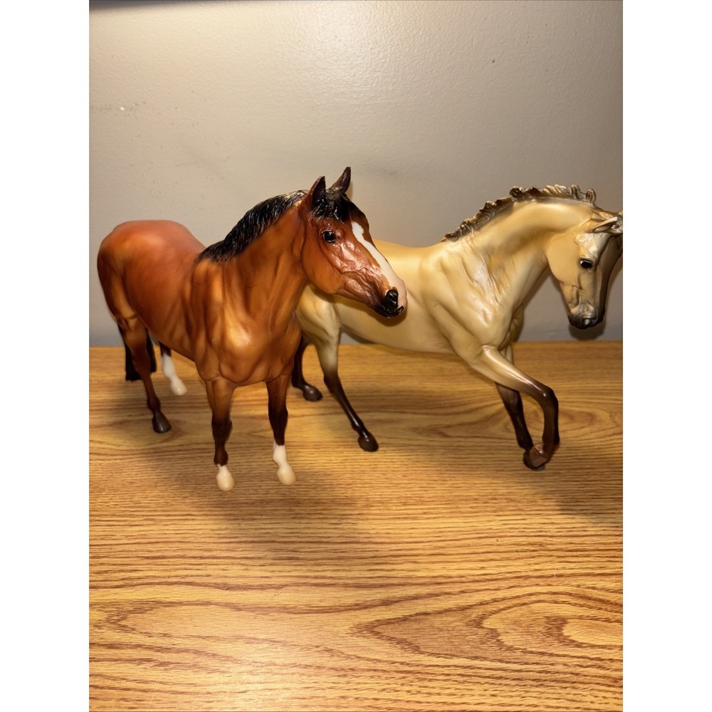 Breyer ( Lot Of 2) Horses 2023 BreyerFest Bravour 54, Highlander 2023 Holiday